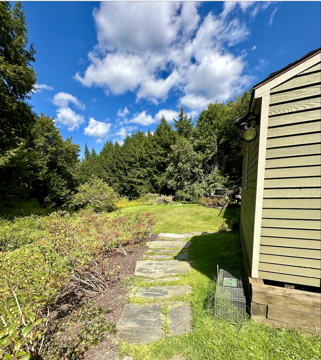 Path to entryway